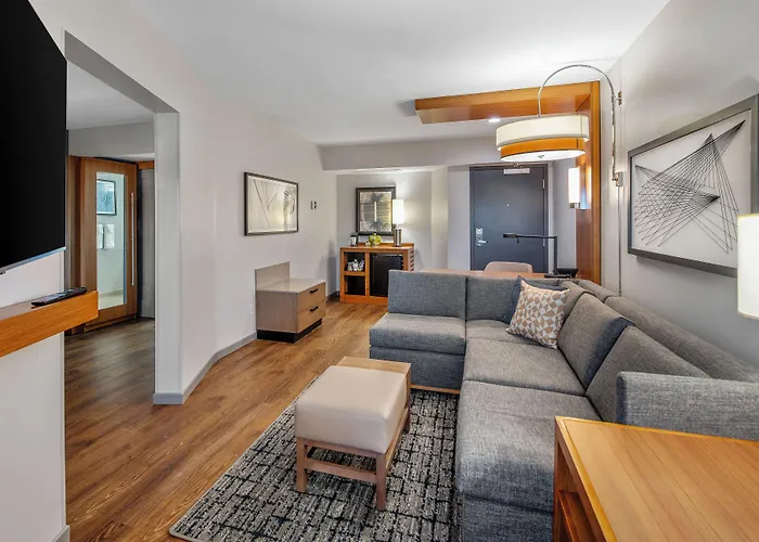Hyatt Place Phoenix - Fashion Center 3*
